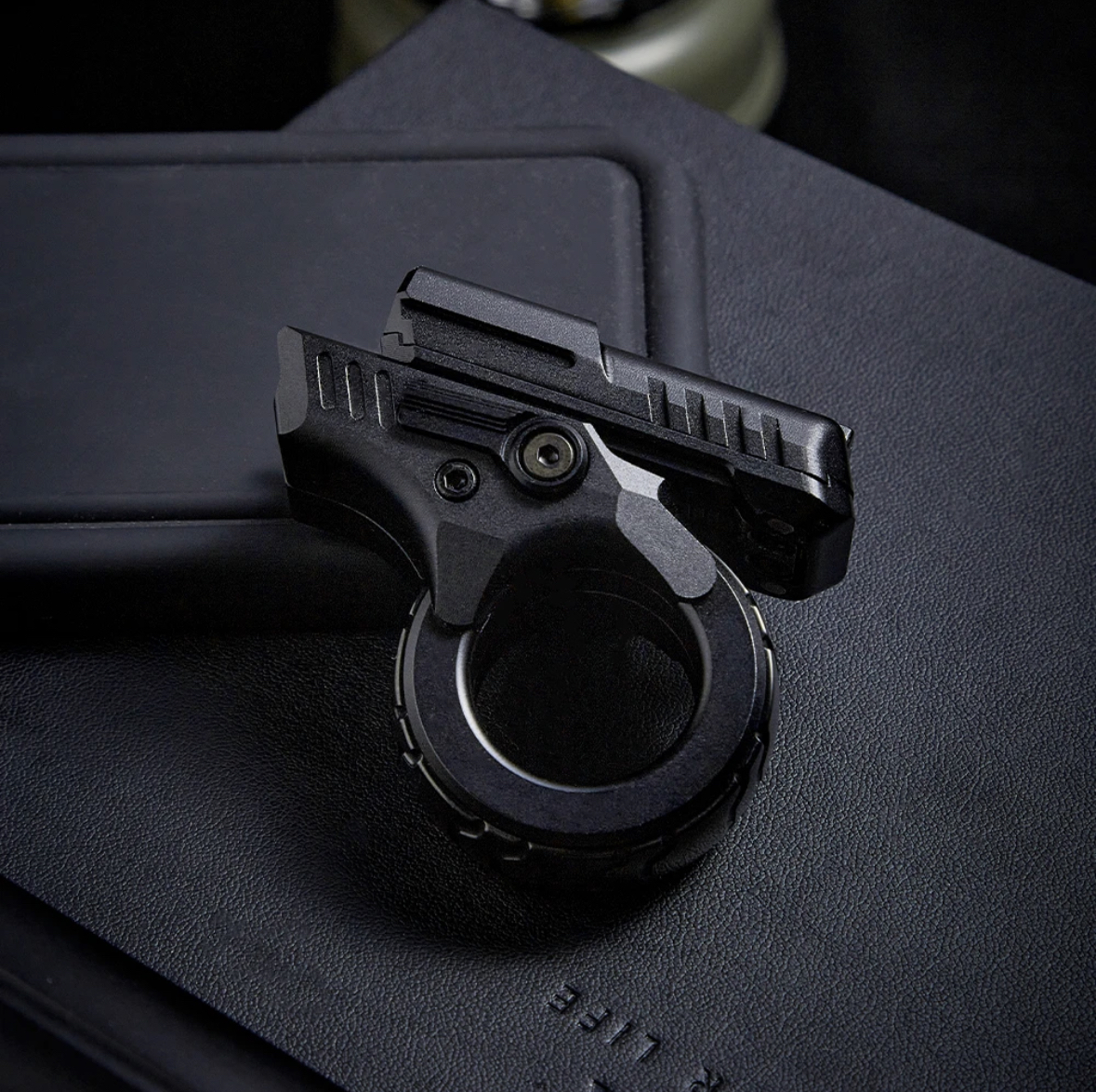 Azu multifunctional decompression toy with multiple gameplay modes