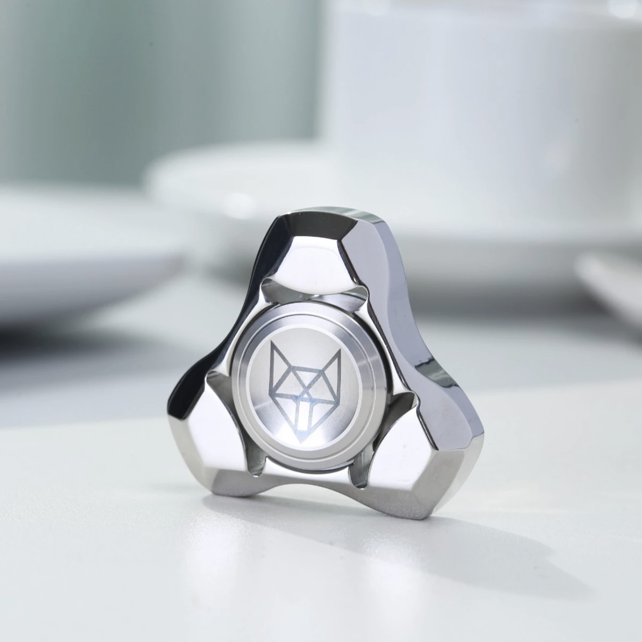 Fox - themed Spinning Top Stress - relieving Toy. Made of stainless steel, it's a novel toy.